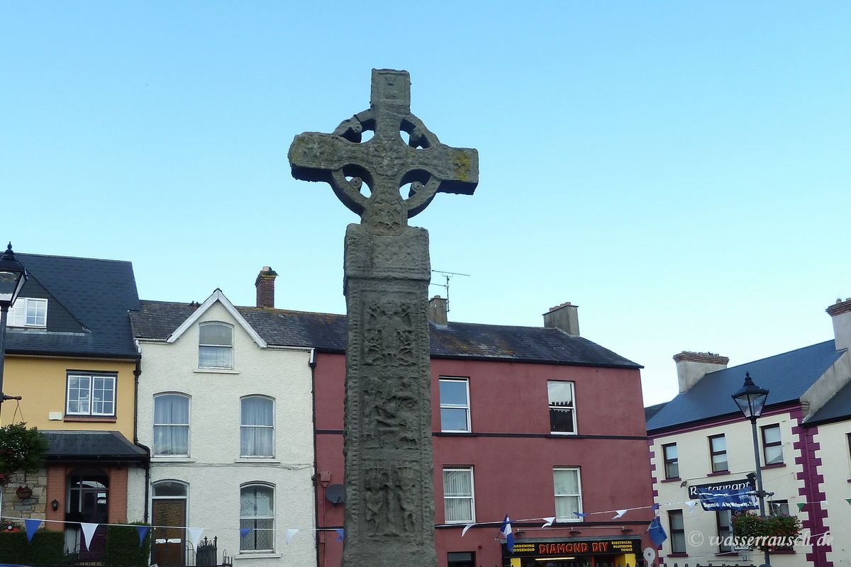 Celtic cross Clones