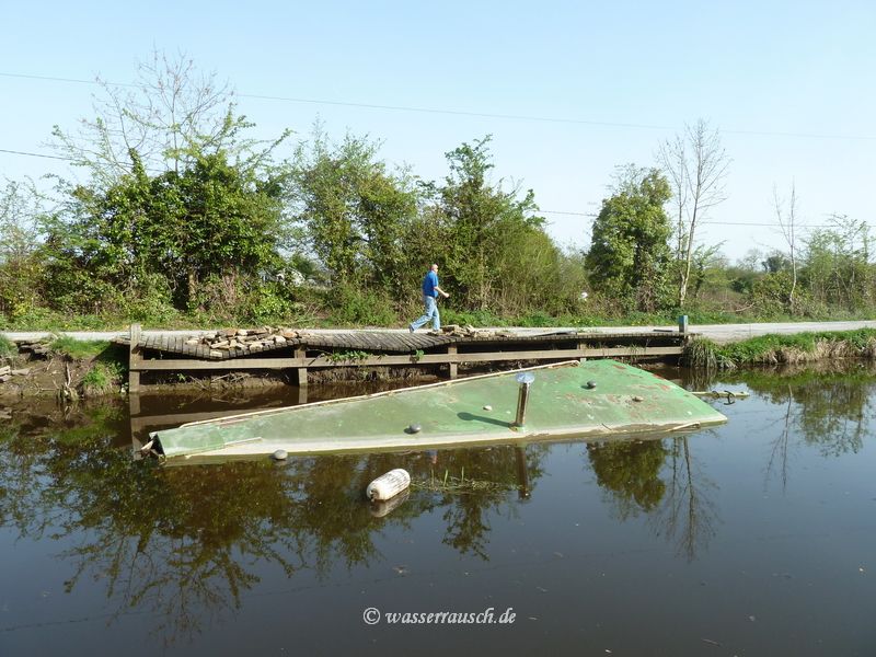 Levitstown sunken boat