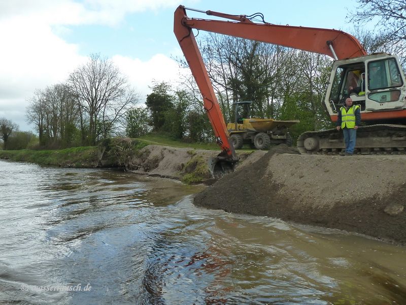 River grease dredging