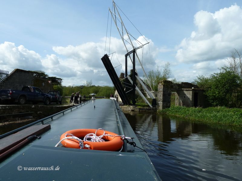 Bagenalstown lifting bridge and Lock