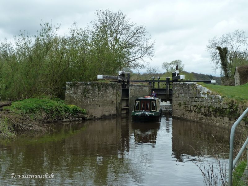 Finnery leaving Ballingrane Lock