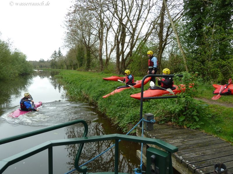 Kayakers launching at Clashganna