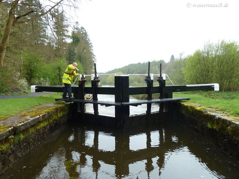Busy lockkeeper at Ballykennan Double Lock