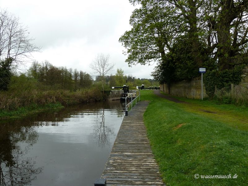 Below Upper Tinnahinch Lock