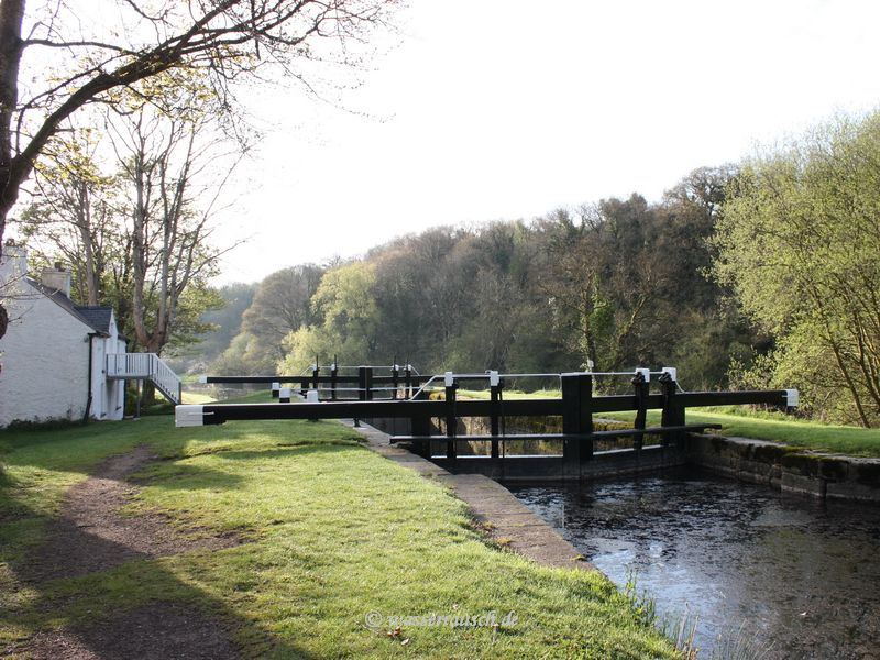 Lower Tinnahinch Lock