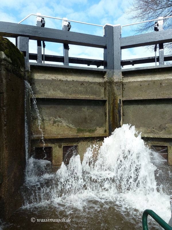 In the Lower Tinnahinch Lock