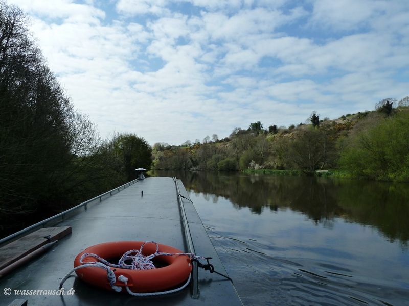 Barrow below Lower Tinnahinch Lock