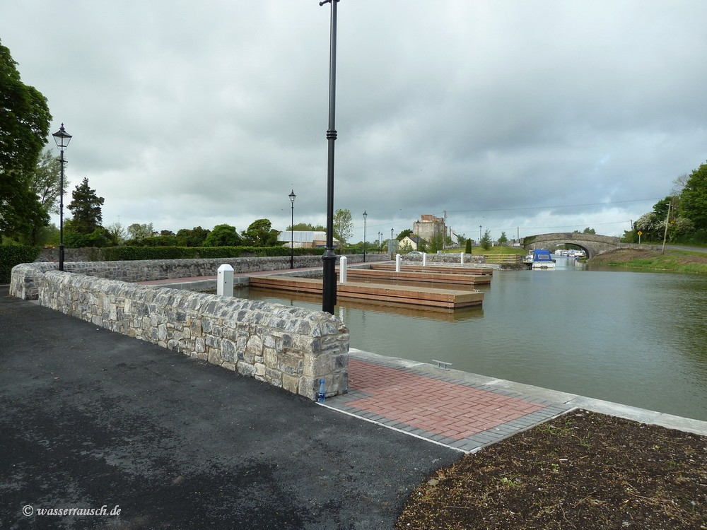 Shannon Harbour resdtential libe-aboard berths