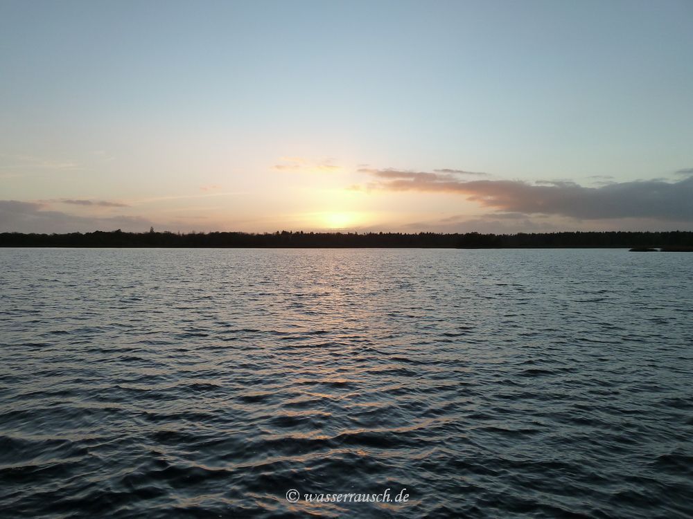 Evening mood on the lake