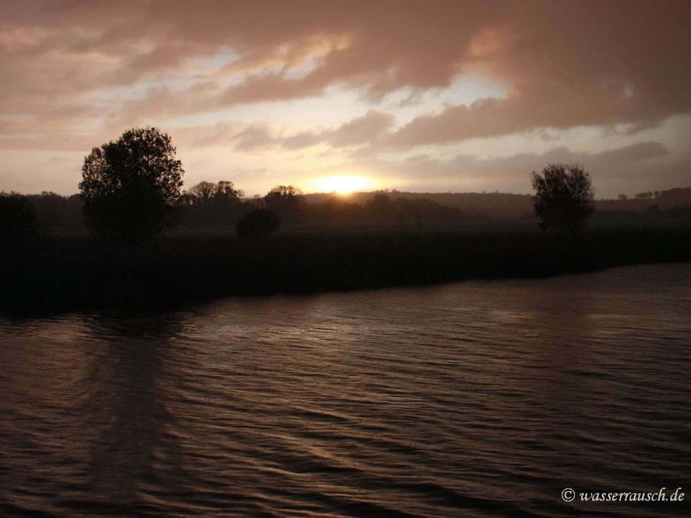Autumnal sun rising