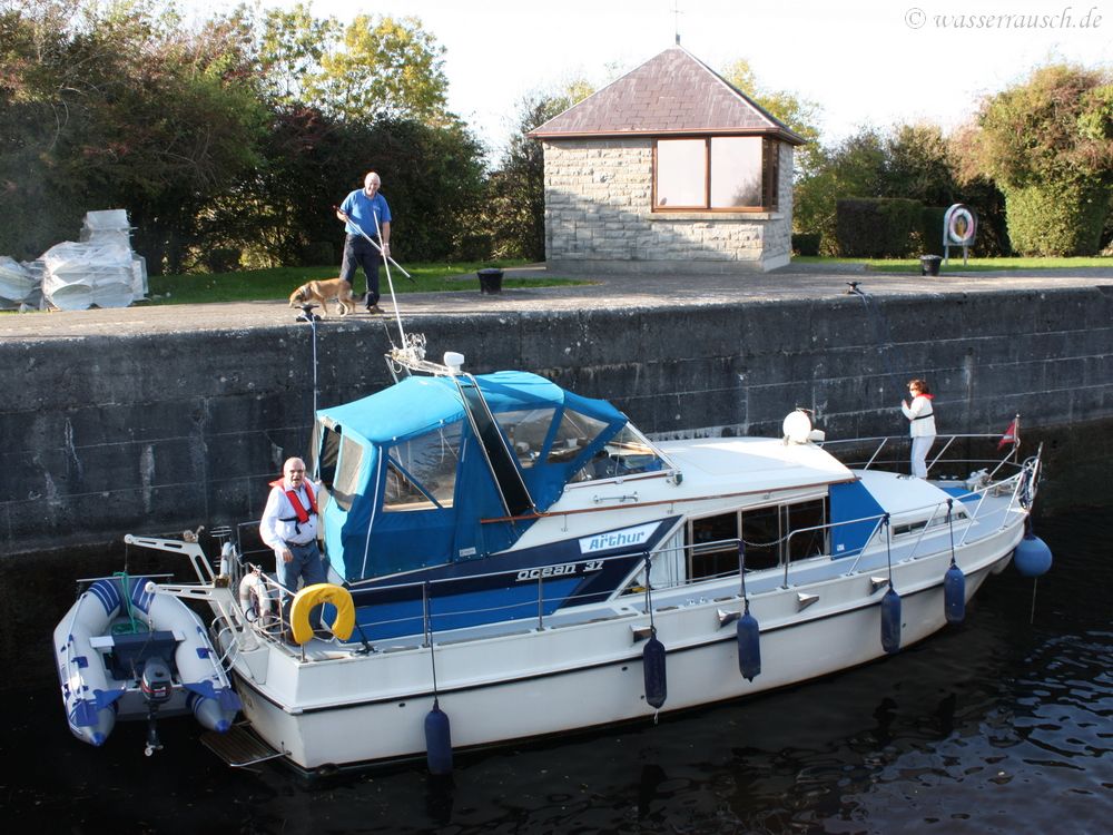 Paul and Mary on Arthur in the lock