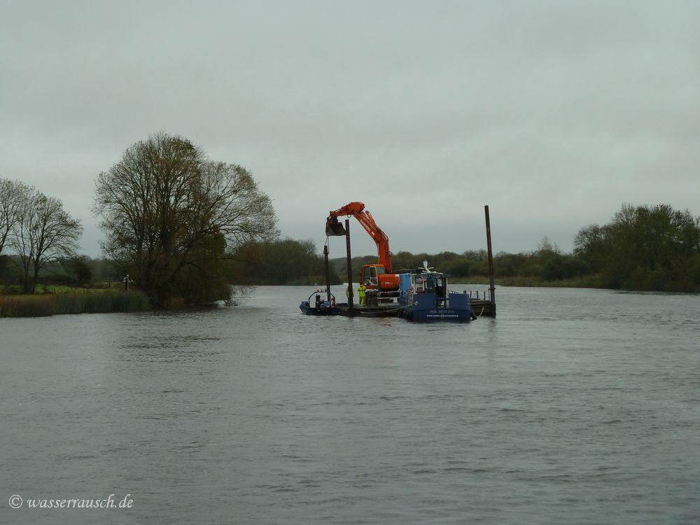 Pontoon in action