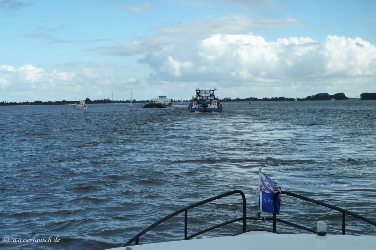 Traffic on Snitser Mar