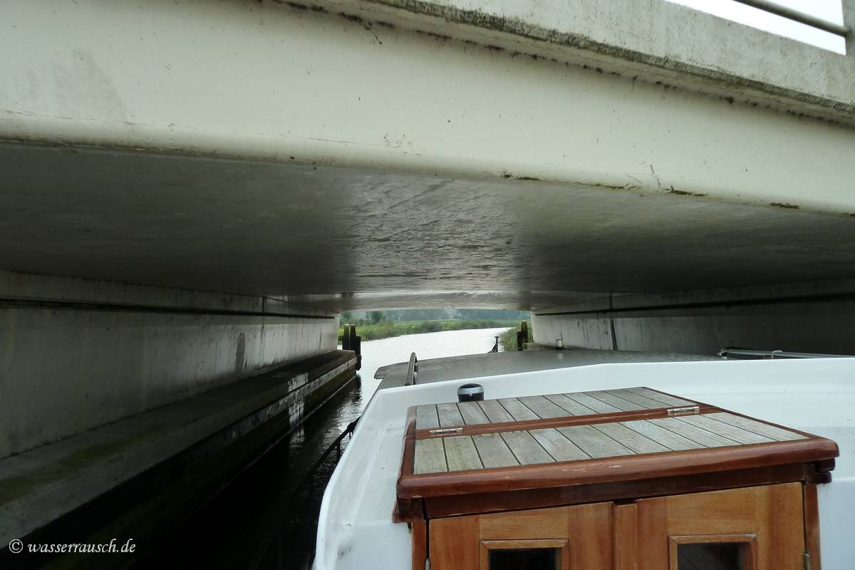 De Lauwers road bridge
