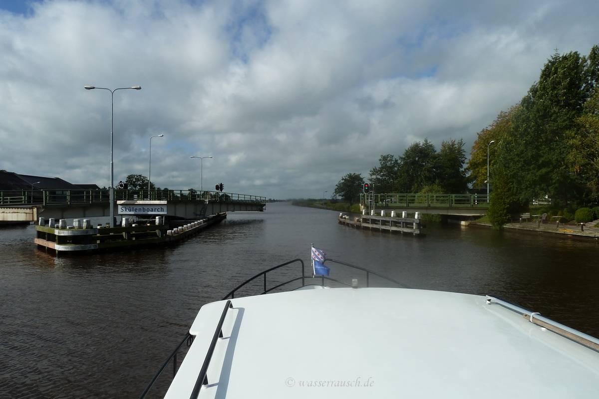 Skulenboarch swing bridge