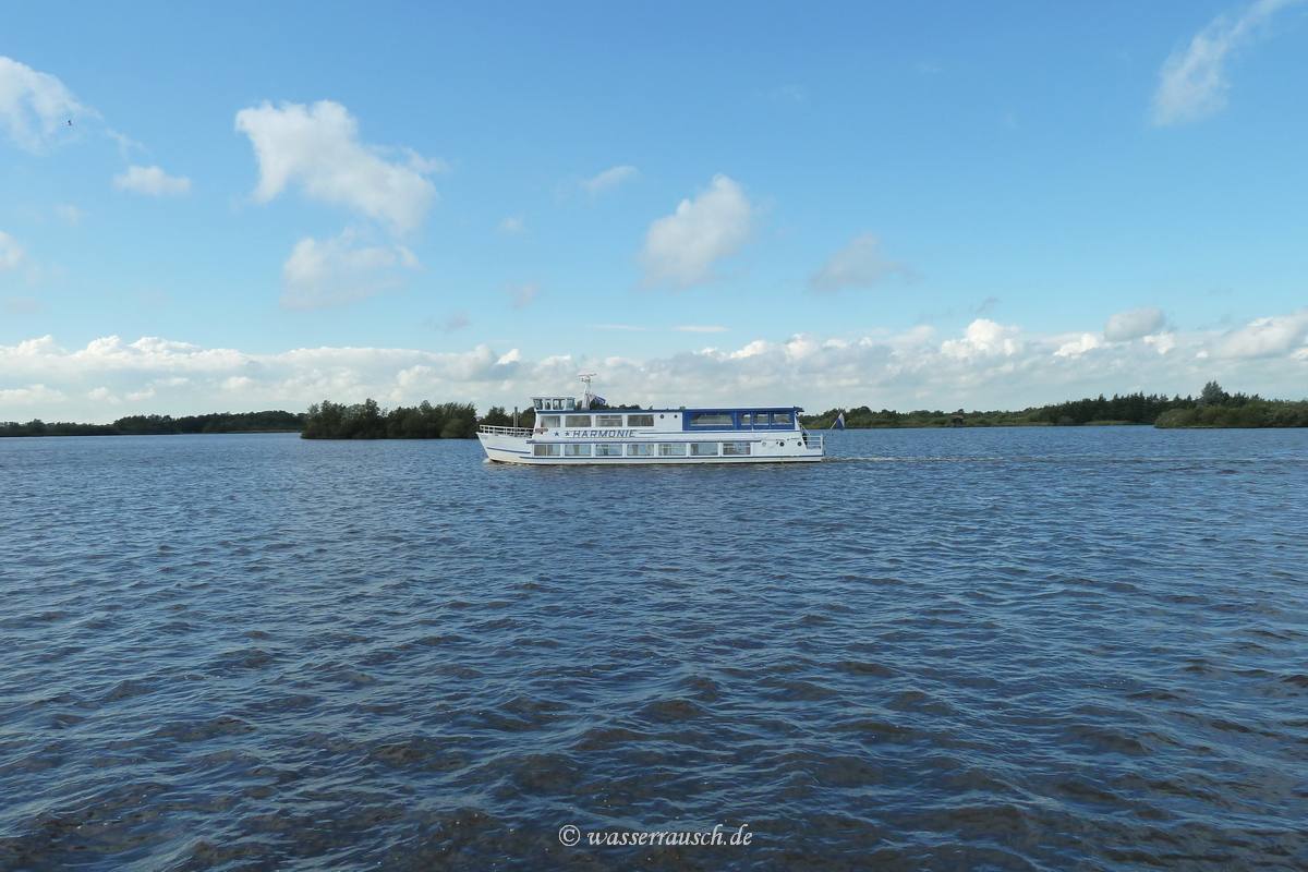Trip boat