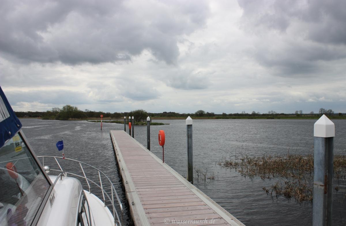 Below Meelick Lock
