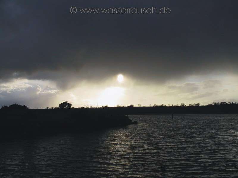 Dark cloud