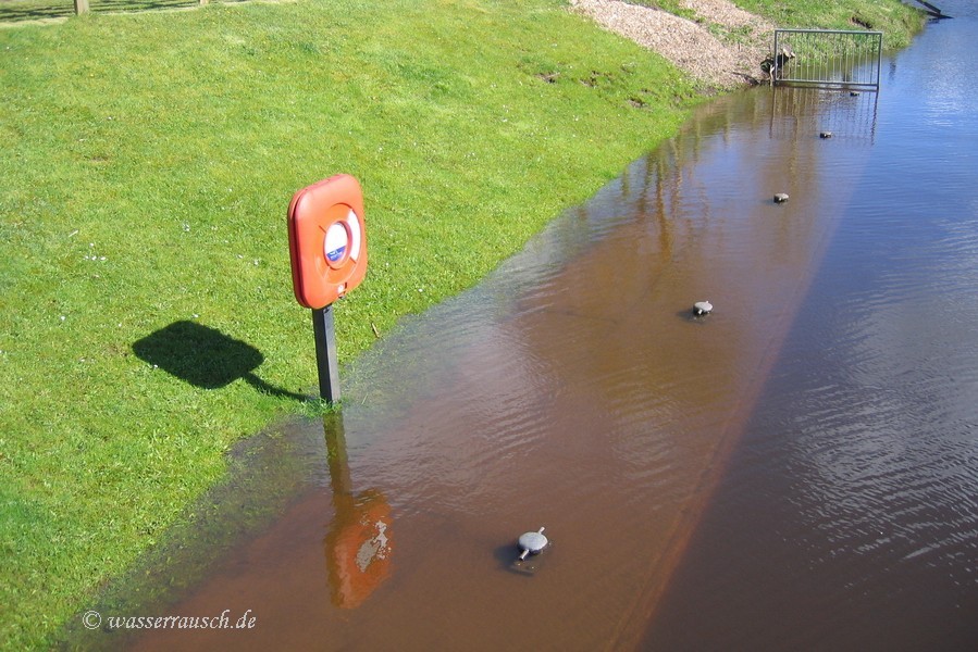 jetty under water
