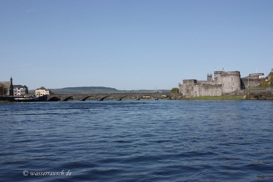 Thomond Bridge and castle